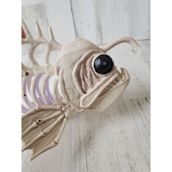 Anglerfish light up scary deep sea Halloween fish prop decor unique - Picture 11 of 12